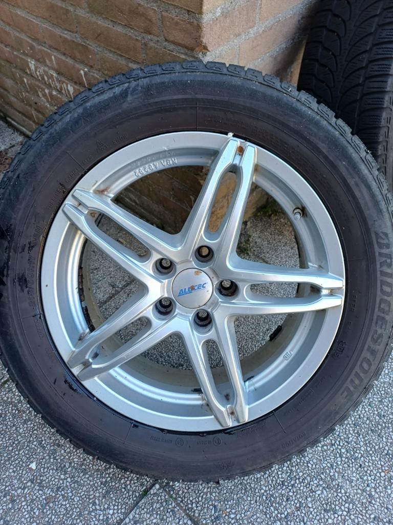 Winterset  Nissan Qashqai J11  winterbanden, Auto-onderdelen, Ophalen, Banden en Velgen, 17 inch, Winterbanden