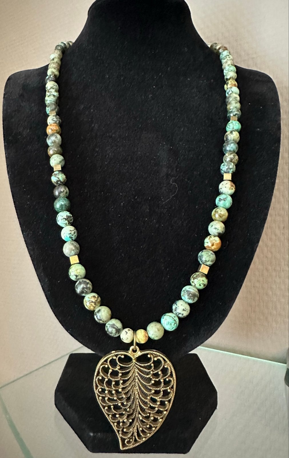 Afrikaanse Turkoois Ketting met Gouden Hanger, Overige kleuren, Verzenden, Nieuw, Steen of Mineraal