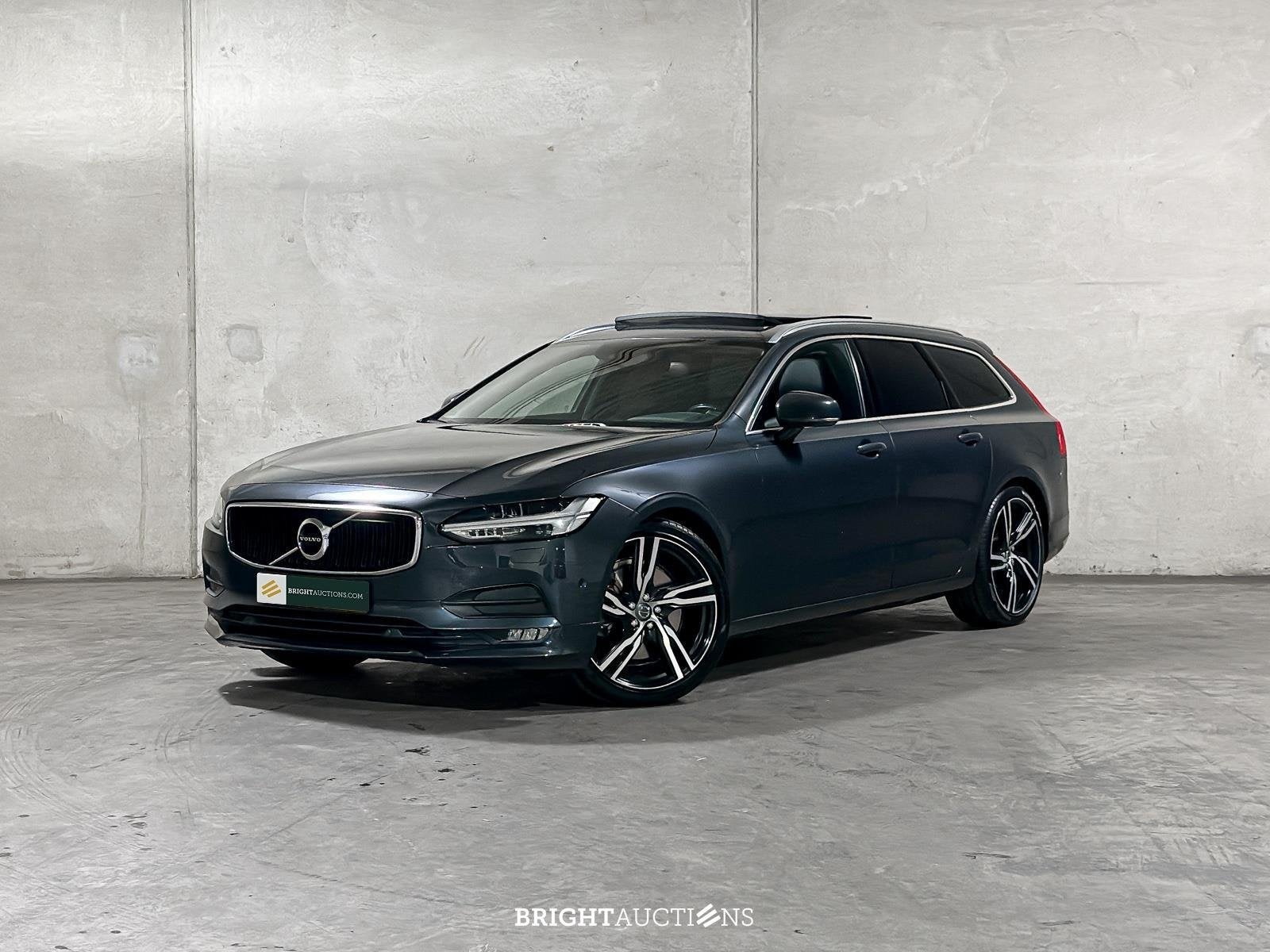 Volvo V90 2.0 T5 Momentum (bj 2017, automaat), Auto's, Automaat, Bedrijf, Zilver of Grijs, V90