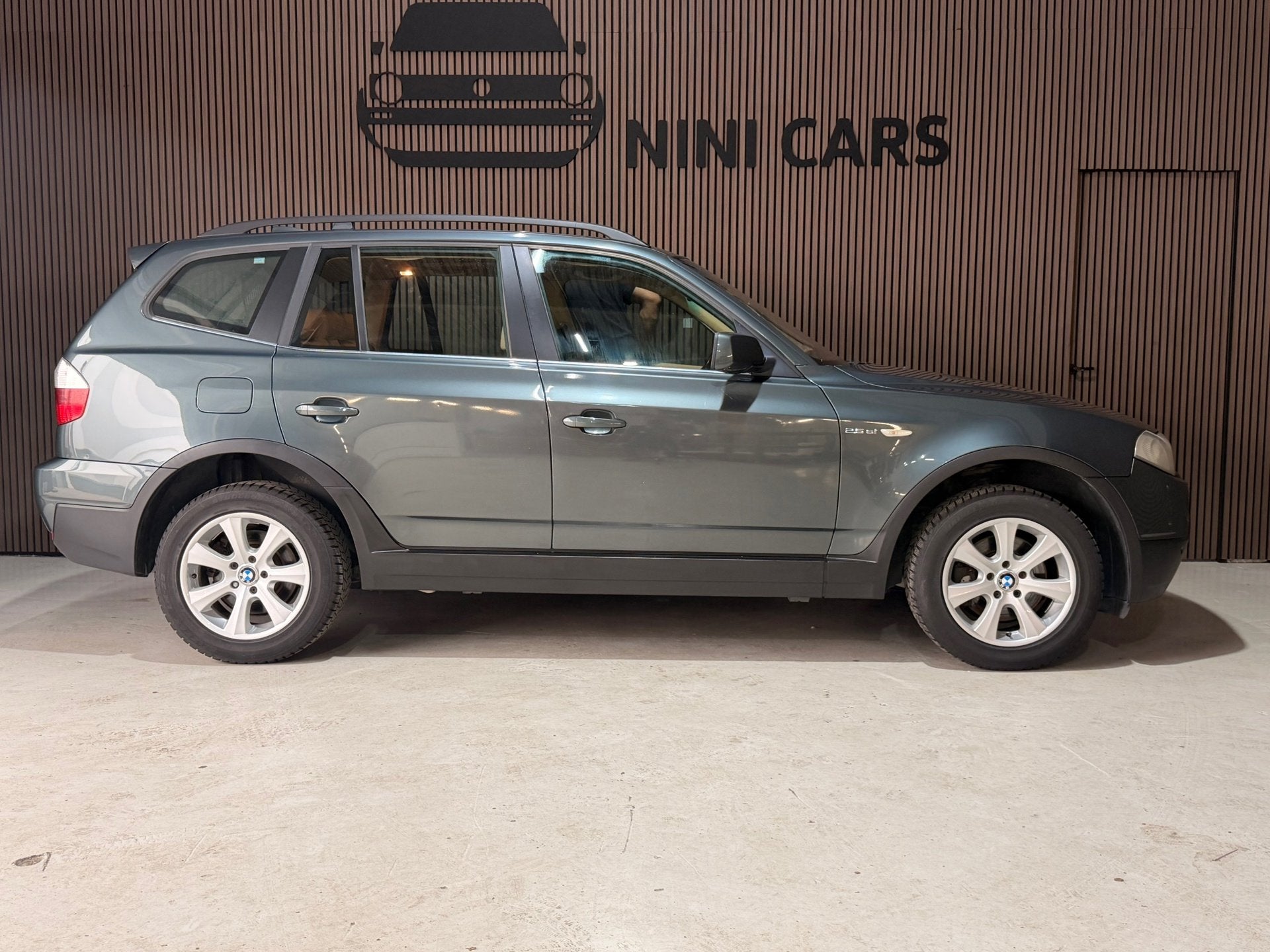 BMW X3 2.5si High Executive vol optie/Nieuw diff, Auto's, Automaat, 1730 kg, 2497 cc, Bedrijf