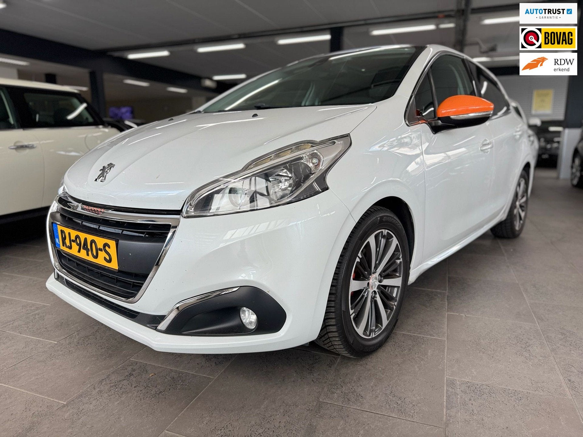 Peugeot 208 1.6 BlueHDi Roland Garros GT-line panoramadak Na, Voorwielaandrijving, Stof, Gebruikt, 4 cilinders