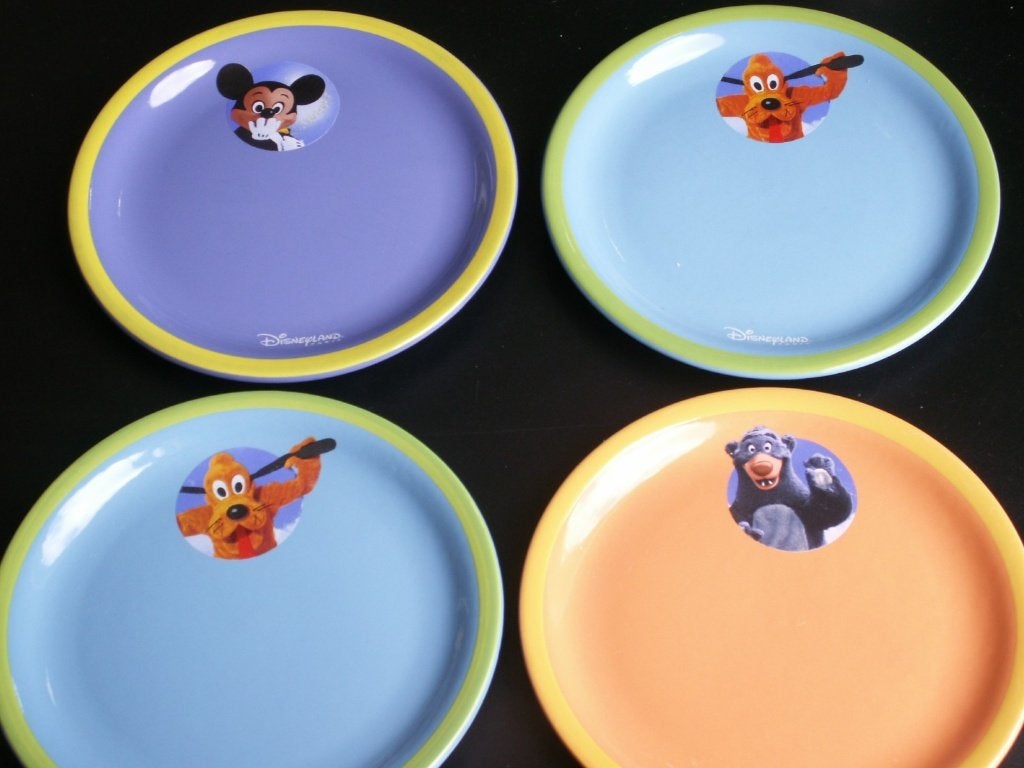 4 Disney bordjes 2x Pluto Mickey en Balou Disneyland Parijs, Ophalen of Verzenden, Overige figuren, Nieuw, Beeldje of Figuurtje