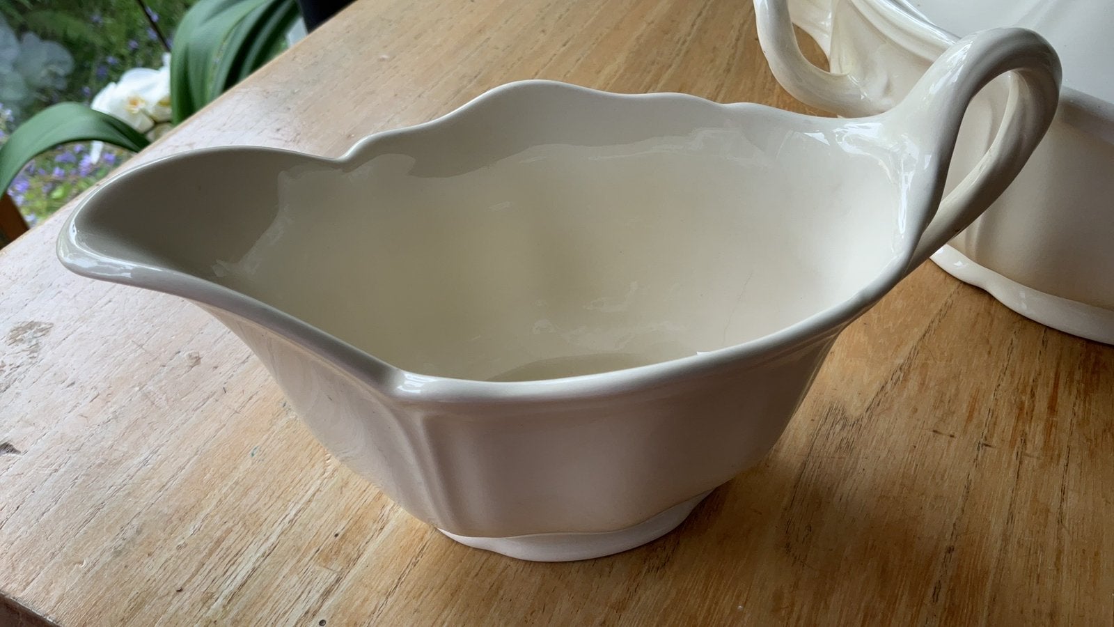 Wedgwood QUEENS SHAPE  1 JUSKOM , 1 DEKSCHAAL, Gebruikt, Klassiek, Ophalen of Verzenden, Schaal of Schalen