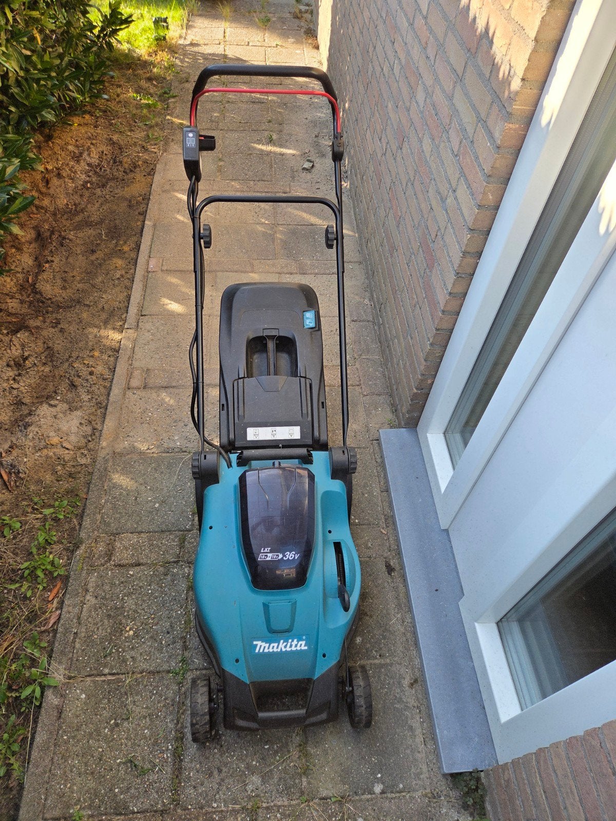 Makita dlm431 grasmaaier met accu's, Tuin en Terras, Ophalen, Cirkelmaaier, Gebruikt, Opvangzak