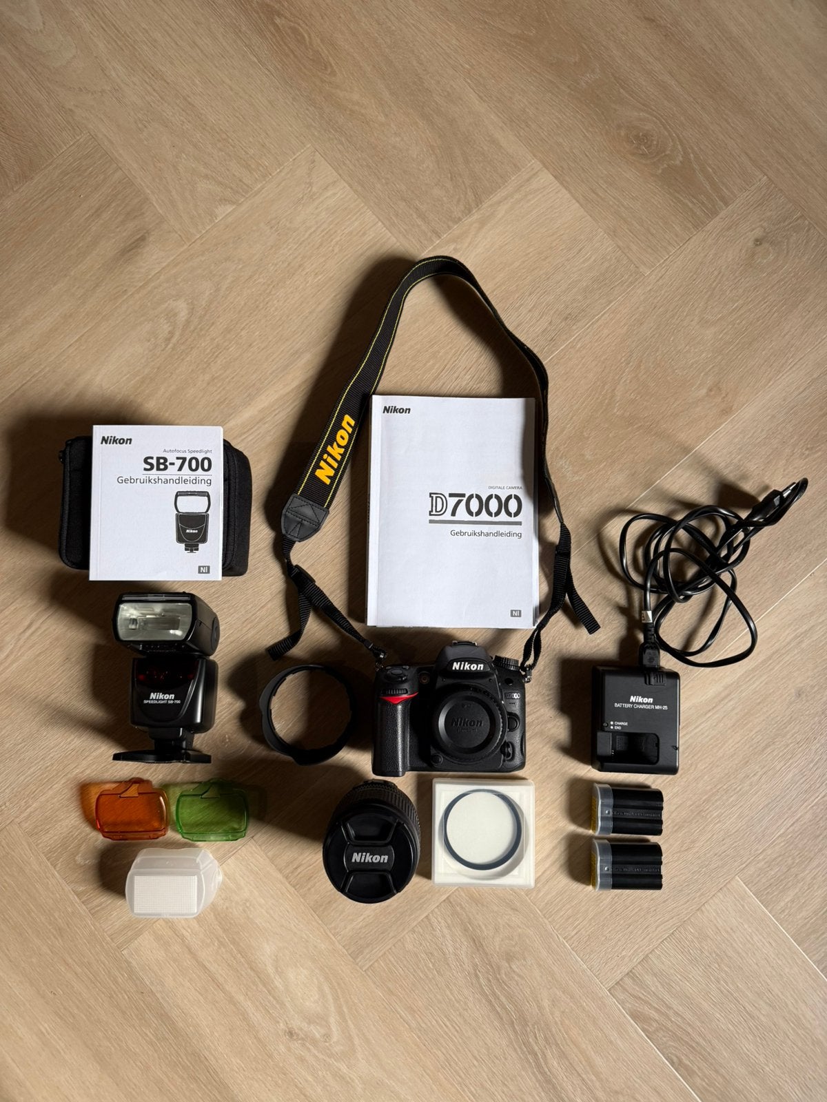 Nikon D7000 spiegelreflexcamera+18-105mm+SB-700+accessoires, 20x of meer, Zo goed als nieuw, Geheugenkaart, Ophalen