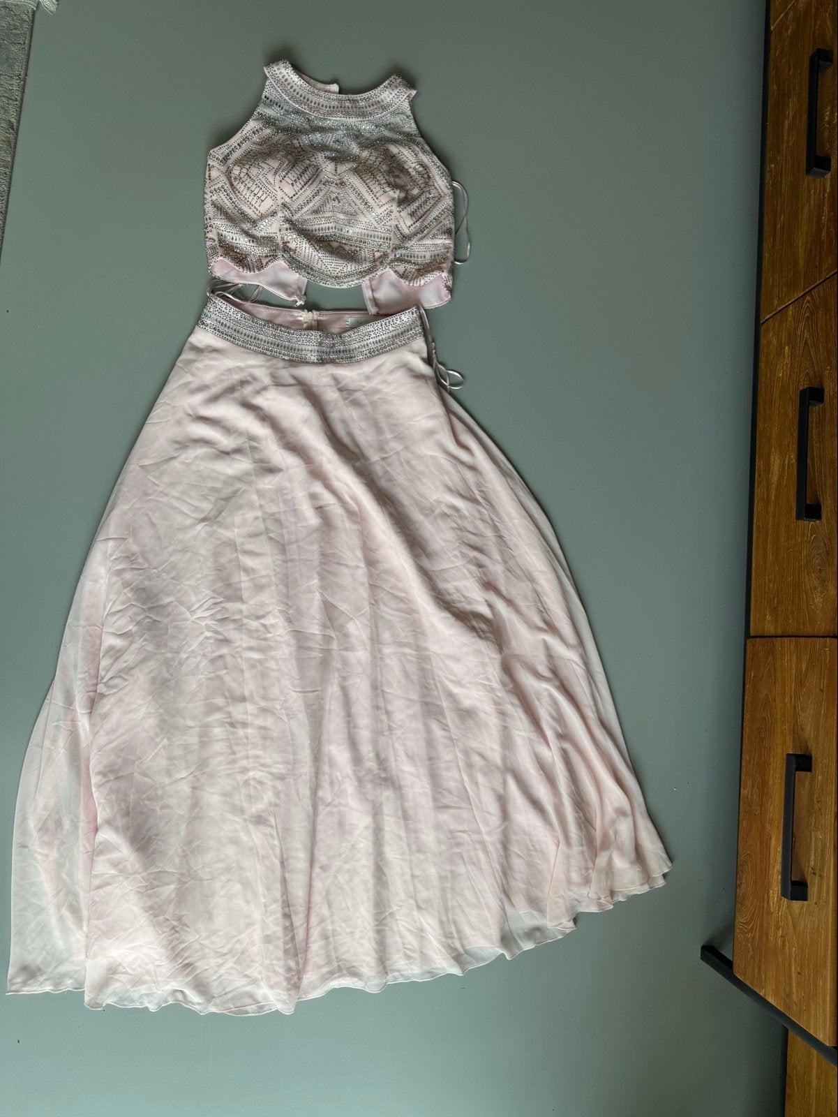 Roze tweedelige galajurk met zilveren kralen, Kleding | Dames, Gelegenheidskleding, Zo goed als nieuw, Galajurk, Maat 36 (S), Roze