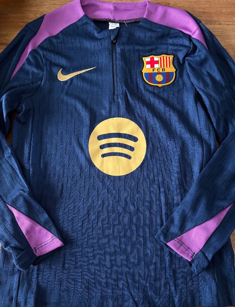 Barcelona trainingspak kinderen, Sport en Fitness, Voetbal, Maat XS of kleiner, Ophalen, Nieuw, Trainingspak