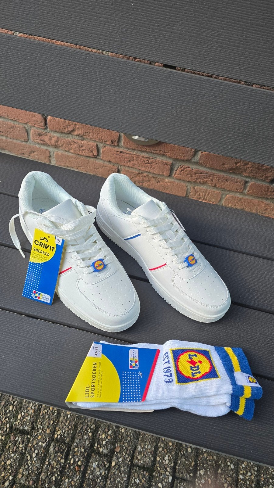 Lidl Crivit Sneakers Maat 44 met bijpassende sokken, Ophalen of Verzenden