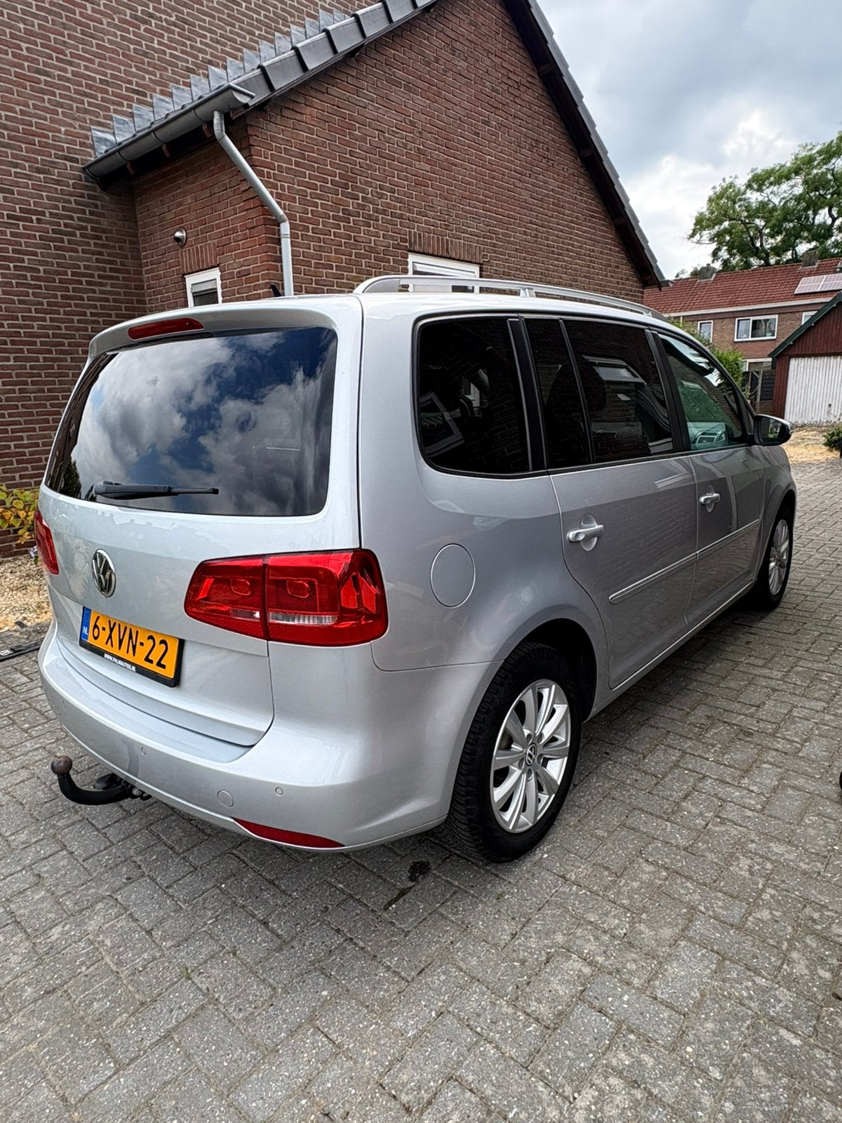 Volkswagen Touran 1.2 TSI 77KW BMT 7P 2010 Grijs, Voorwielaandrijving, 4 cilinders, 7 stoelen, 75 €/maand