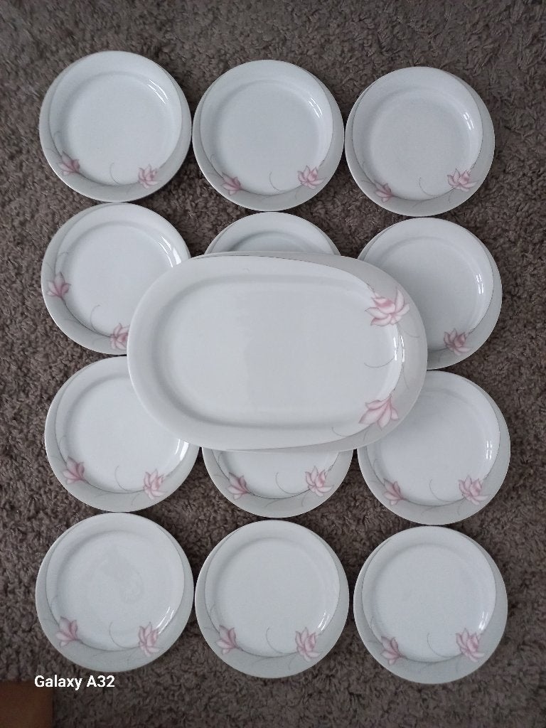 Schaal en 12 borden, gebakstel of hors d'oeuvres set, Huis en Inrichting, Keuken | Servies, Overige merken, Ophalen of Verzenden