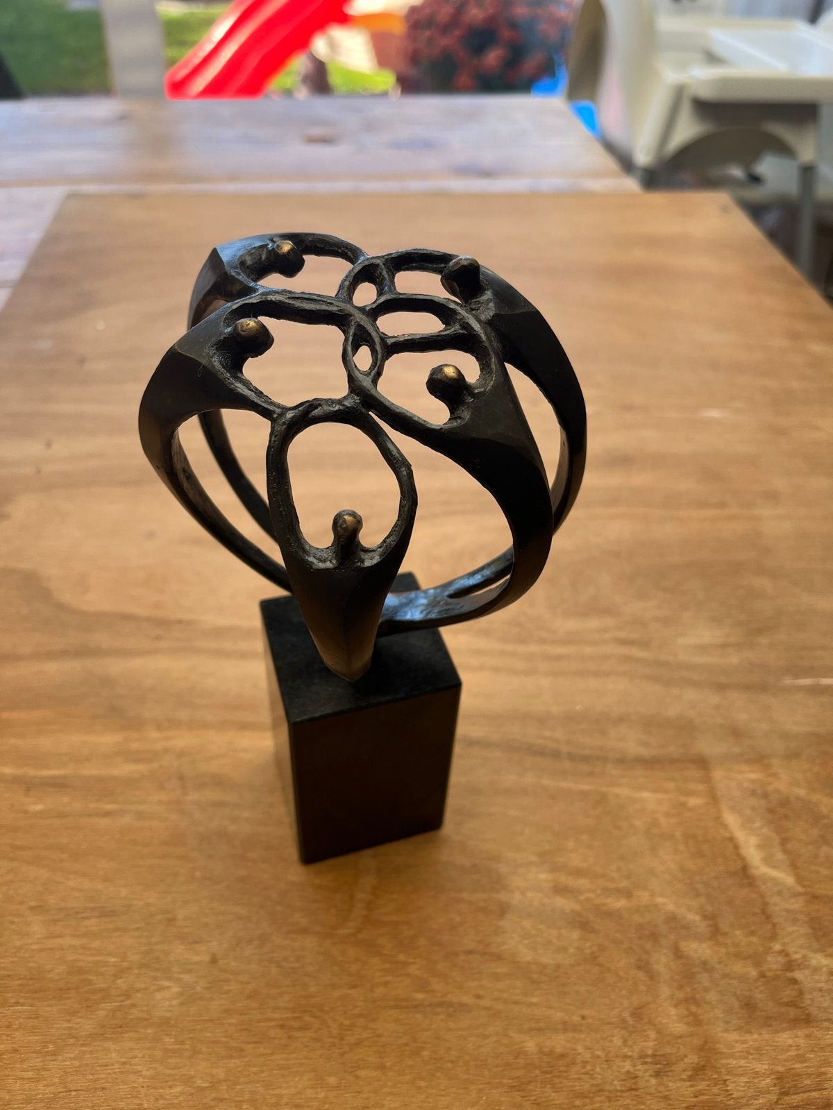 Bronzen beeld 'Familie' op sokkel - Artihove, Ophalen, Groep mensen, Minder dan 20 cm, Gepatineerd