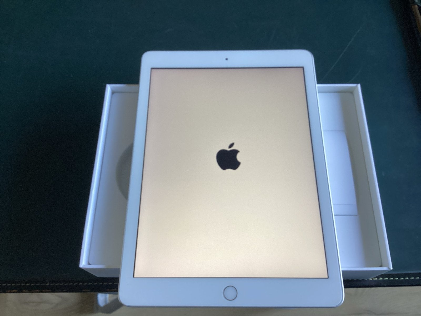 Apple iPad 2017 128GB Zilver, 10 inch, Gebruikt, Apple iPad, Ophalen of Verzenden