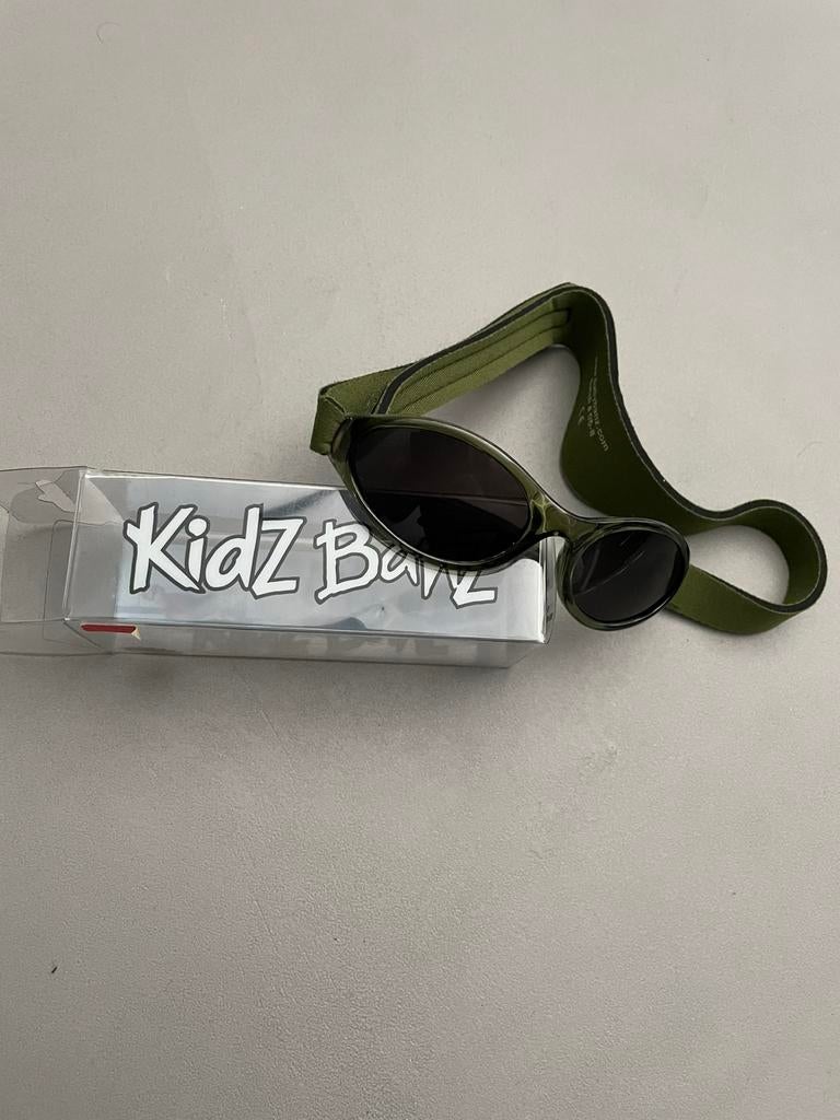 Kidz Banz legergroene zonnenbril, Ophalen of Verzenden, Nieuw