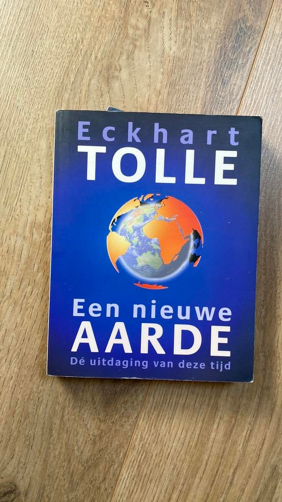 Eckhart Tolle - Een nieuwe aarde, Boeken, Esoterie en Spiritualiteit, Zo goed als nieuw, Achtergrond en Informatie, Spiritualiteit algemeen