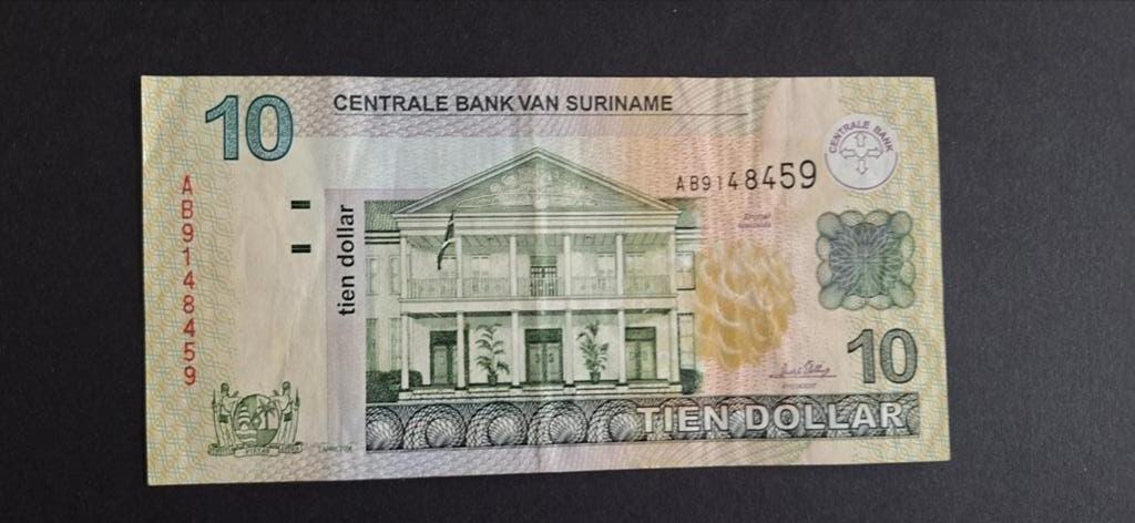 Suriname 10 Dollar 2006 ( Moeilijk jaar type! )., Ophalen of Verzenden, Zuid-Amerika