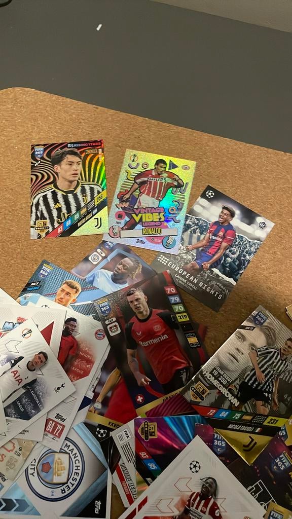 Grote collectie voetbalplaatjes - FIFA 365 Adrenalyn XL, Ophalen of Verzenden, Zo goed als nieuw