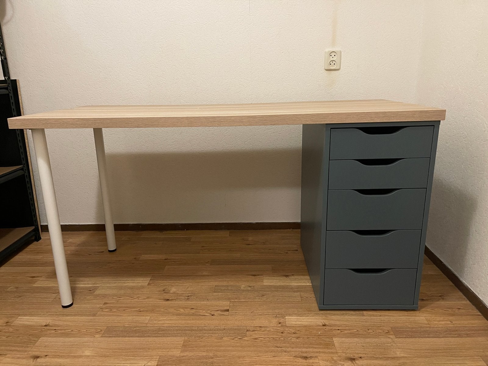 Bureau met lades en houten blad (Ikea Alex/Lagkapten), Ophalen, Zo goed als nieuw, IKEA, Grijs
