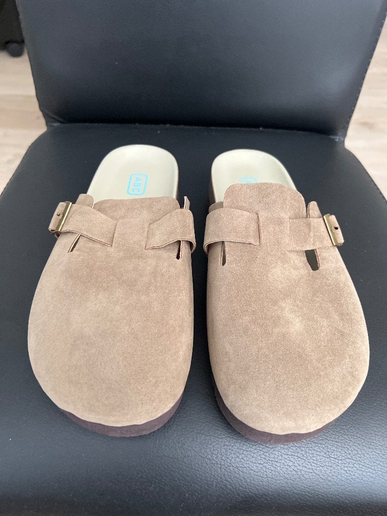 Clogs, Kleding | Dames, Beige, Nieuw, Ophalen of Verzenden, Sneakers of Gympen