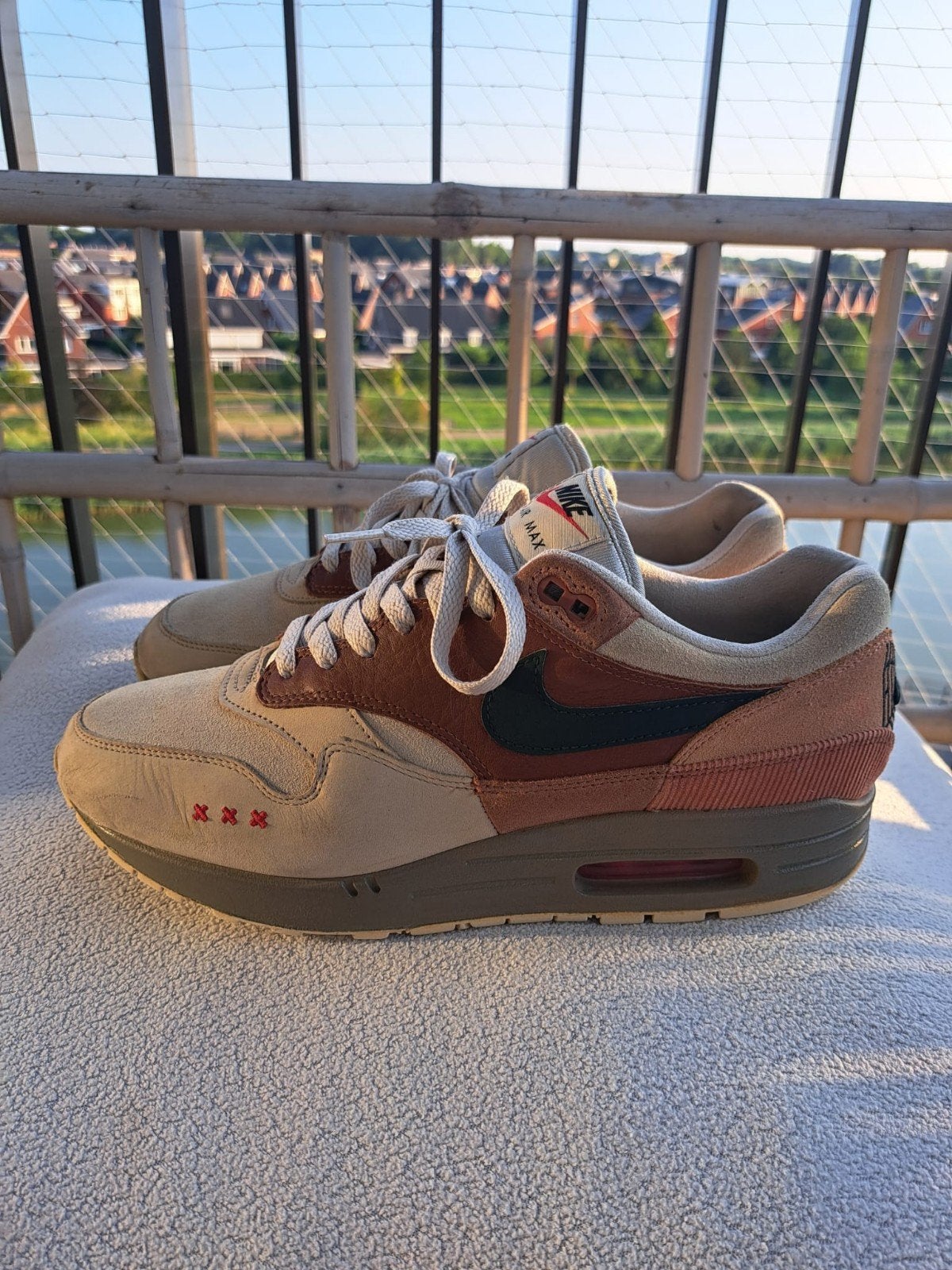 Nike Air Max 1 'Amsterdam' City Pack, Kleding | Heren, Schoenen, Gedragen, Overige kleuren, Ophalen of Verzenden