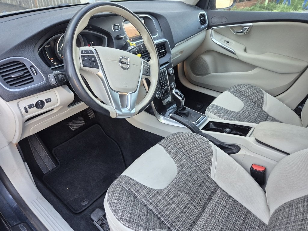 Volvo V40 T2 122PK Edition+ | Navigatie | Stoelverwarming |, Auto's, Volvo, Automaat, 12 maanden, Euro 6, Blauw