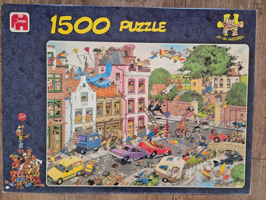Jan van Haasteren puzzel Vrijdag de 13e 1500 stukjes, Ophalen of Verzenden, 500 t/m 1500 stukjes, Zo goed als nieuw, Legpuzzel