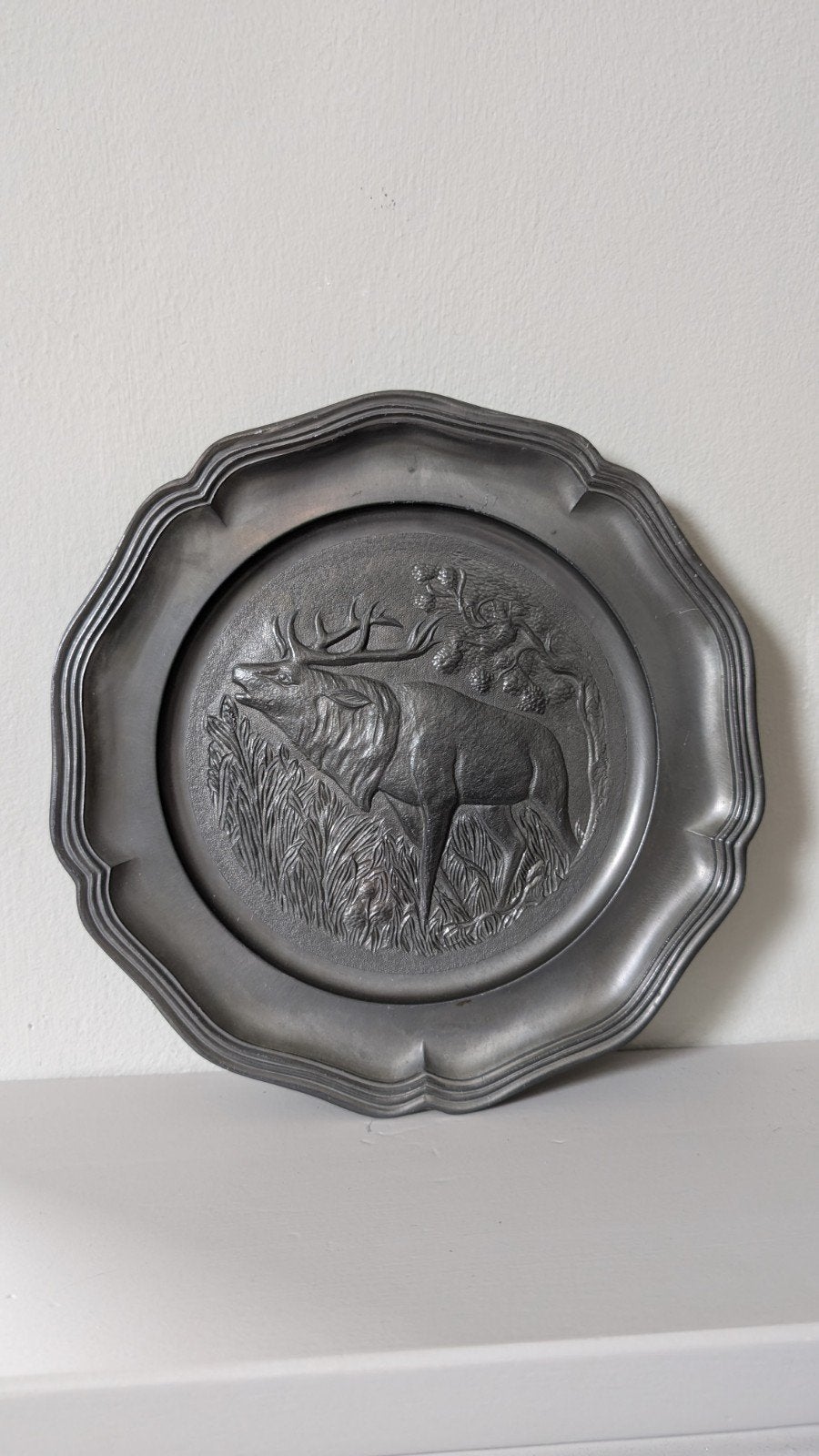 Vintage Tinnen Wandbord met Hert Reliëf, Antiek en Kunst, Antiek | Tin, Ophalen of Verzenden