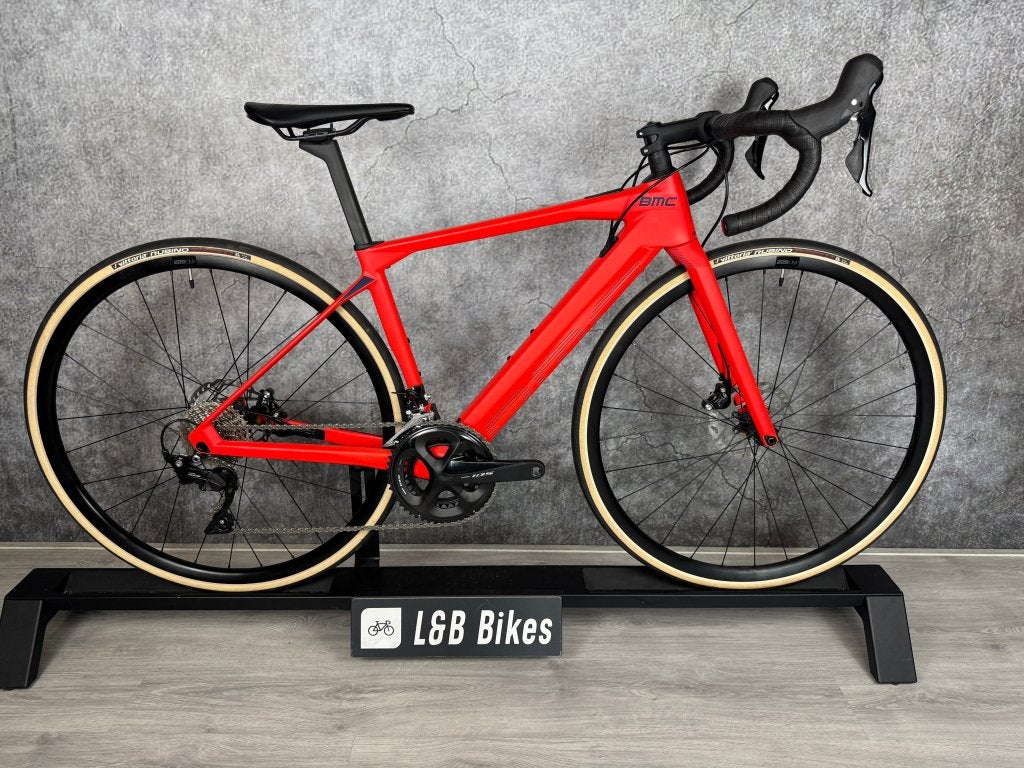 Nieuw! BMC Roadmachine AMP Three Carbon Trap ondersteuning