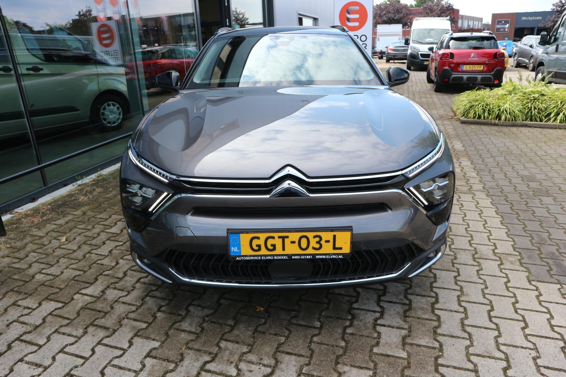 Citroen C5 X 1.2 PureTech Business Plus NAVI CAMERA LEDER AD, Auto's, Gebruikt, 1199 cc, Leder, 1393 kg