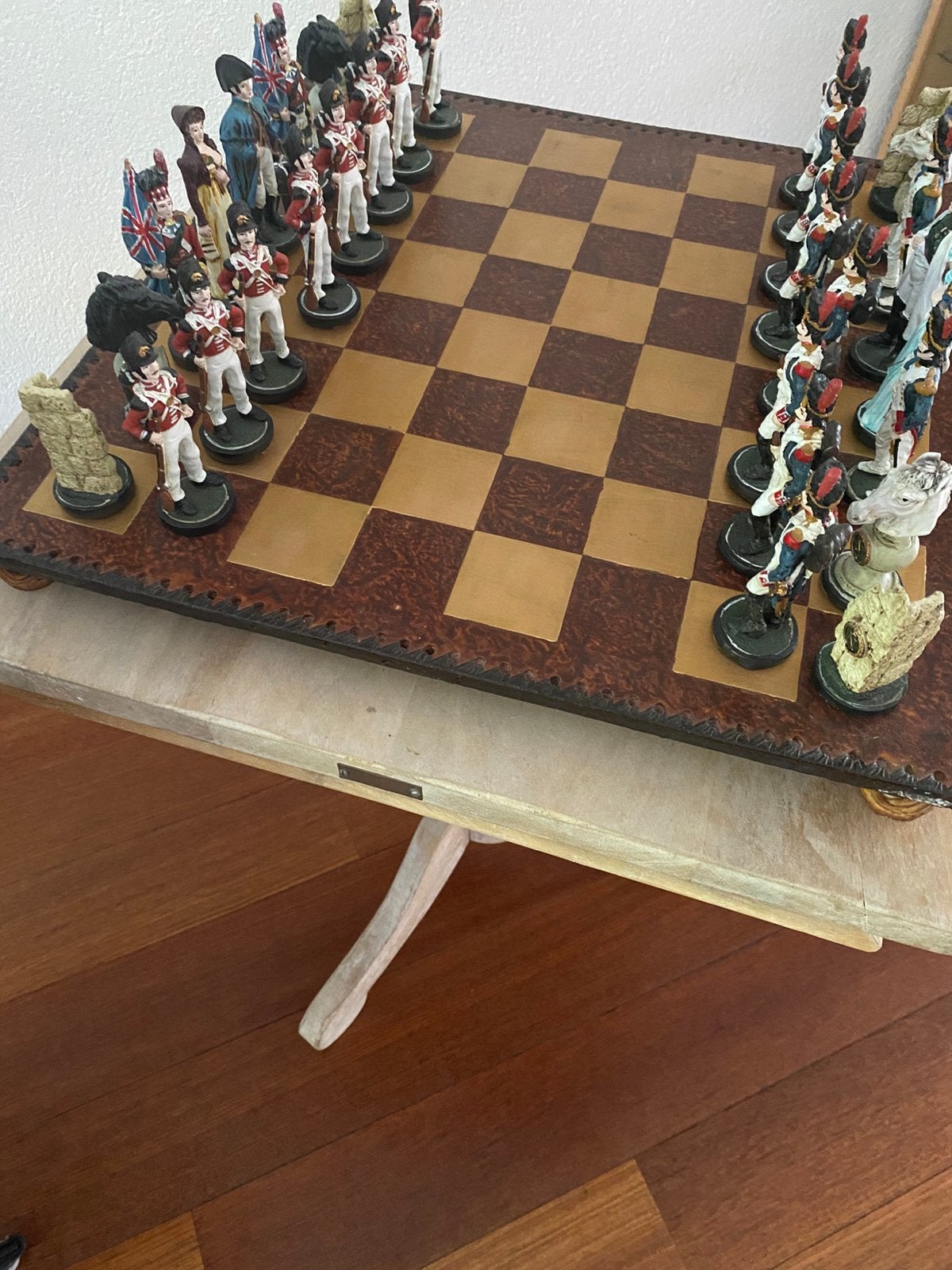 Schaakspel Engelsen tegen de Fransen . Schaakbord is 44x44, Ophalen of Verzenden, Zo goed als nieuw