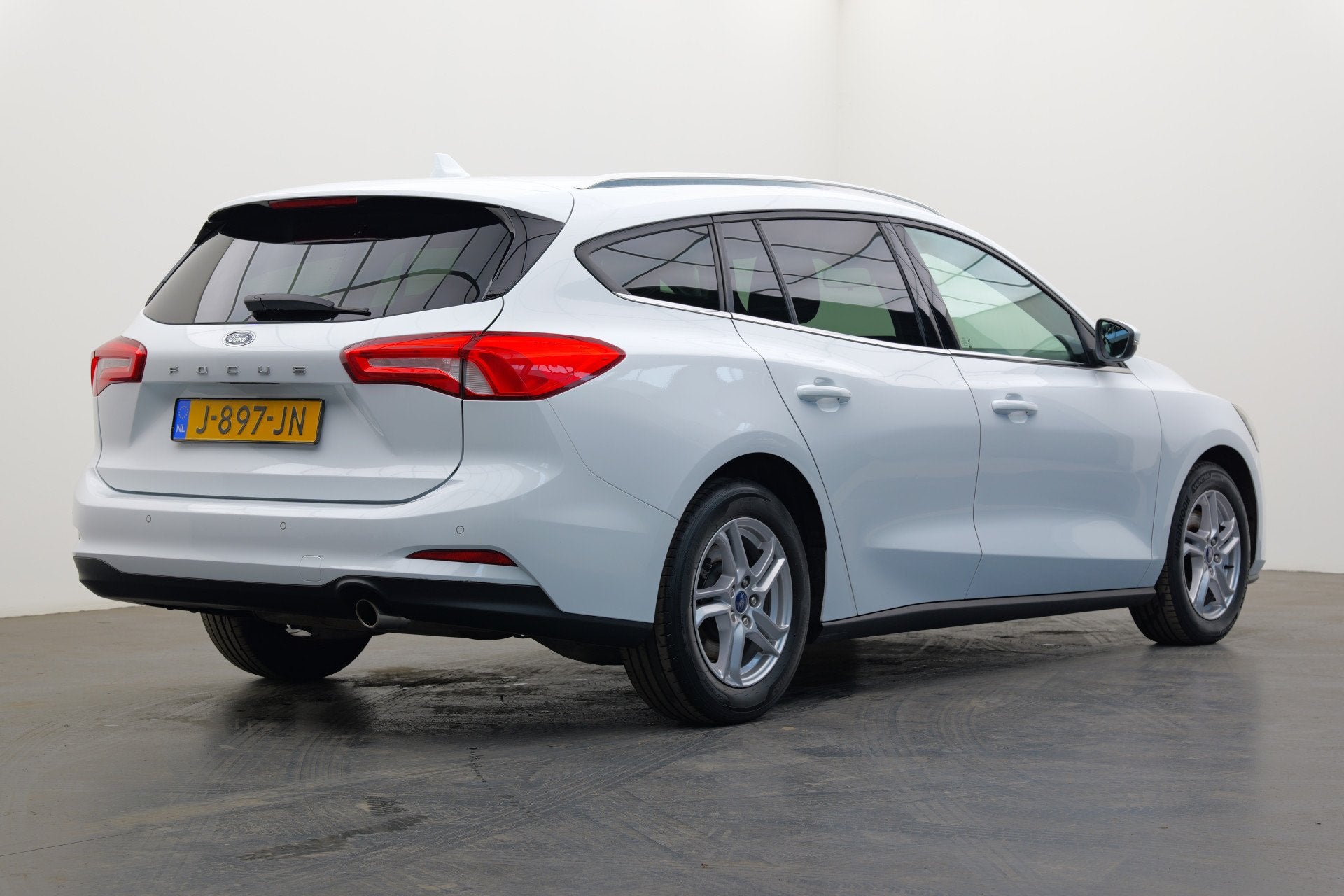 Ford FOCUS Wagon 1.0 EcoBoost Trend Edition Business | Distr, Auto's, Gebruikt, Met garantie (alle), 1283 kg, Wit