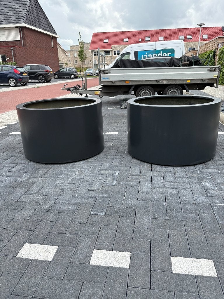 2 polyester Plantenbakken van Adezz, Tuin en Terras, Bloembakken en Plantenbakken, Zo goed als nieuw, Kunststof, Tuin, 60 cm of meer