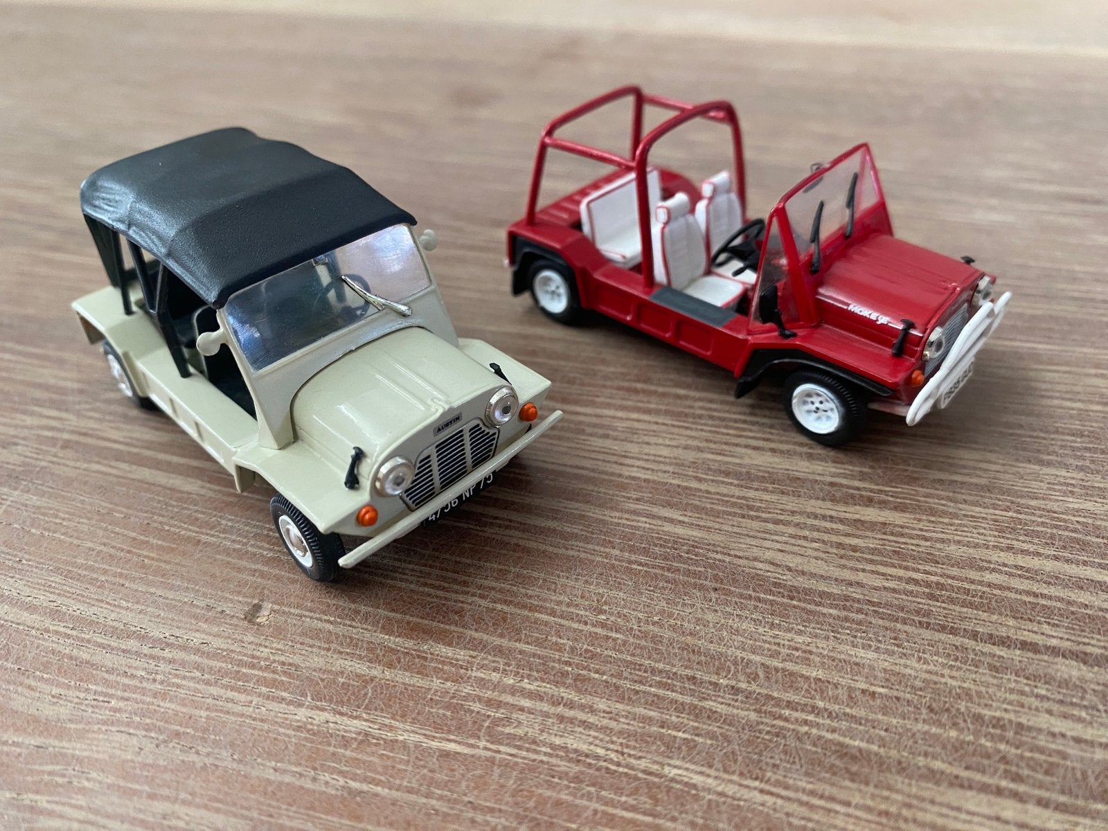 2x Vitesse Mini Moke 1:43 – Austin + Cagiva 1997, Ophalen of Verzenden, Zo goed als nieuw, Auto, Overige merken