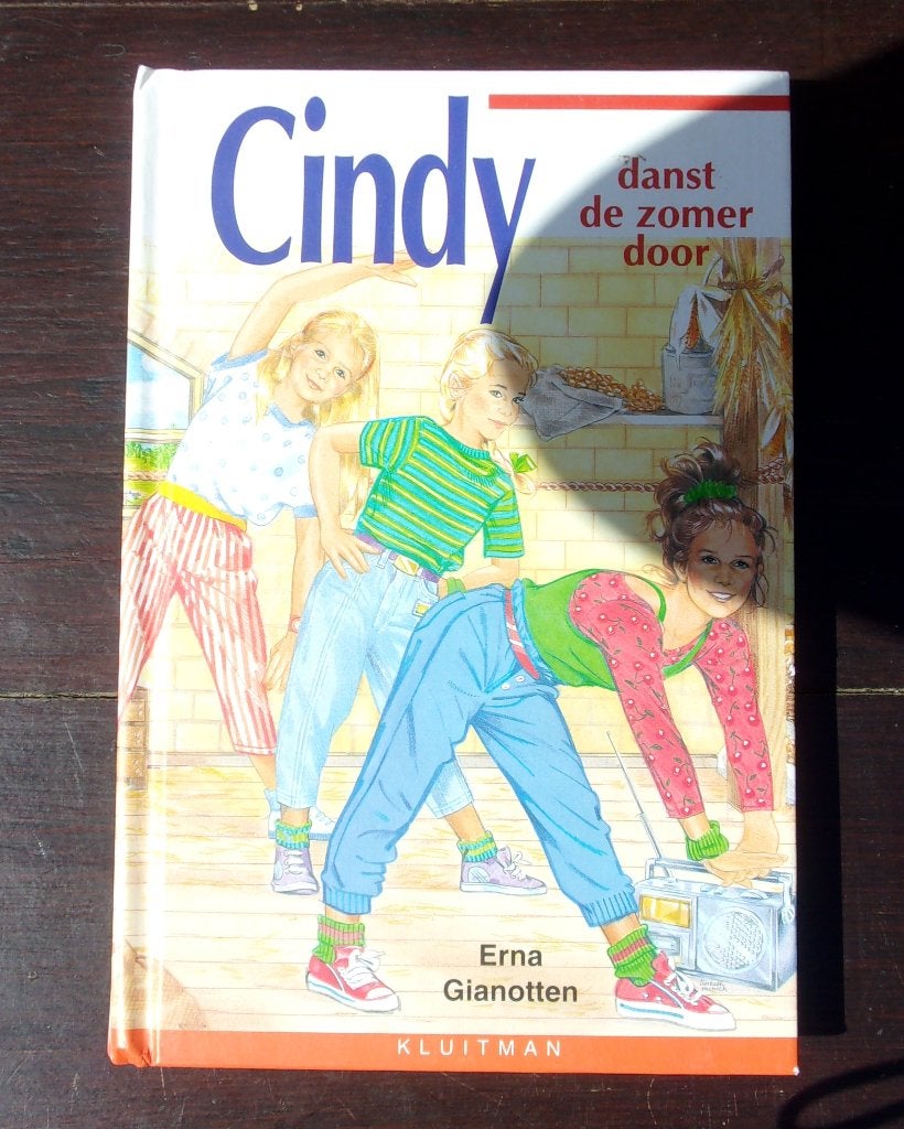 Erna Gianotten - Cindy danst de zomer door, Ophalen of Verzenden, Gelezen, Fictie algemeen