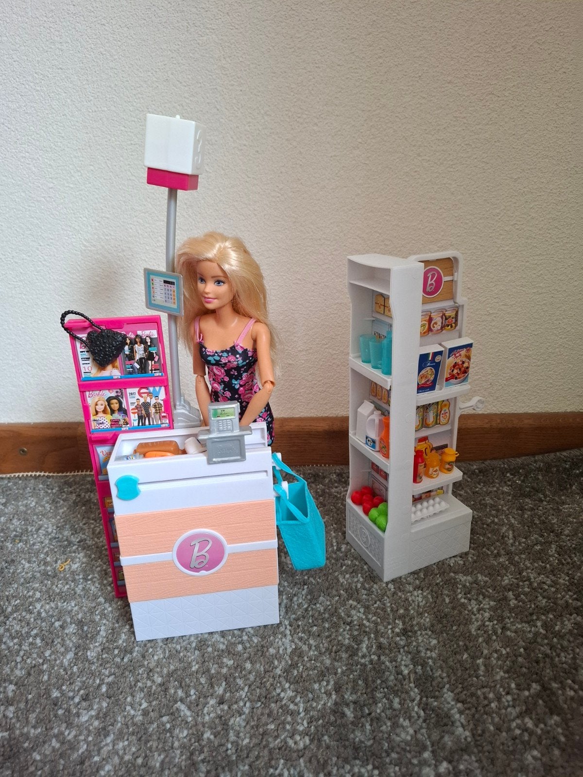Barbie supermarkt speelset met pop en accessoires, Ophalen of Verzenden, Gebruikt, Barbie