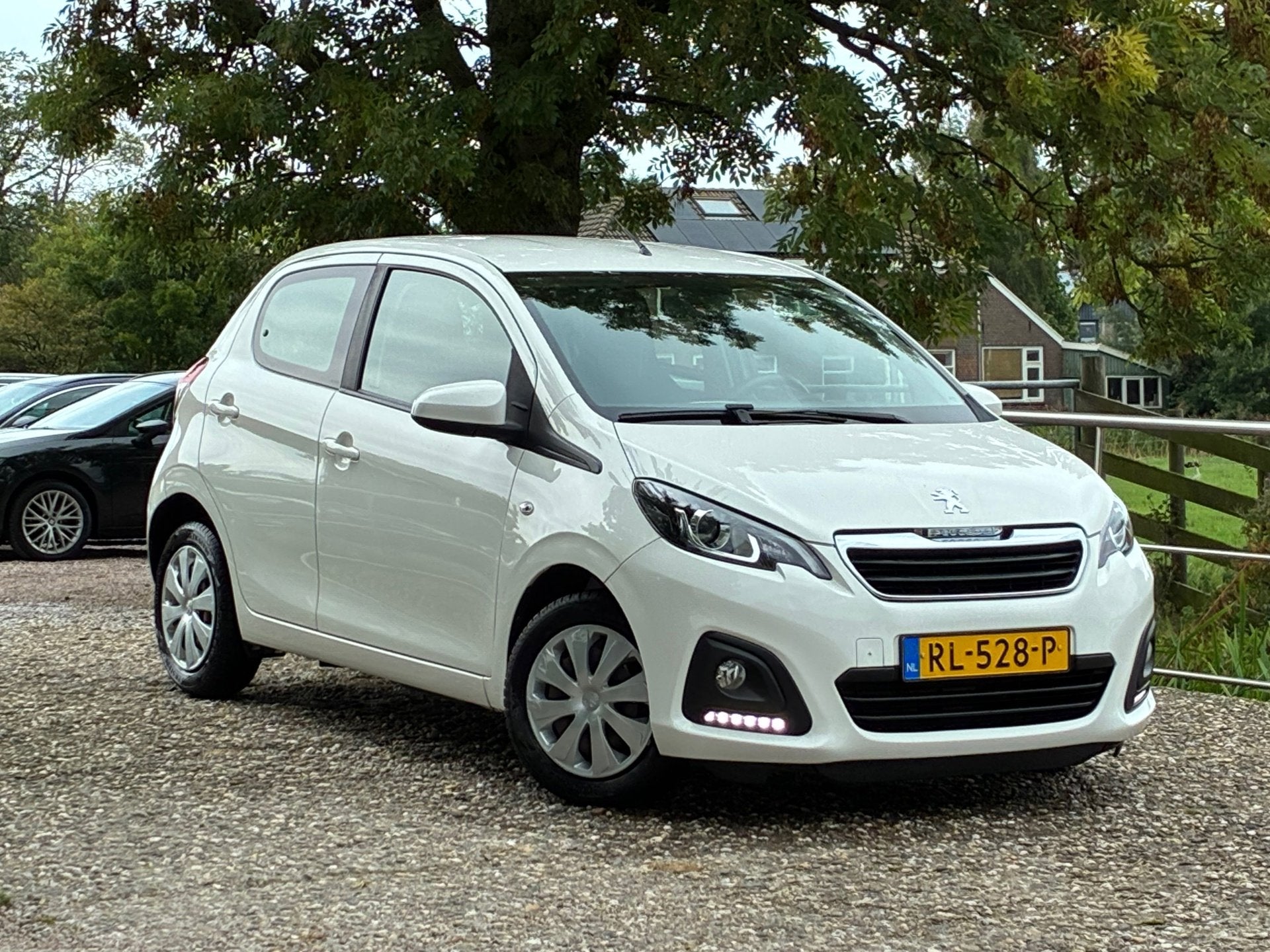 Peugeot 108 1.0 e-VTi Active | Airco + Bluetooth + Elk. Rame, Voorwielaandrijving, Stof, Gebruikt, 4 stoelen