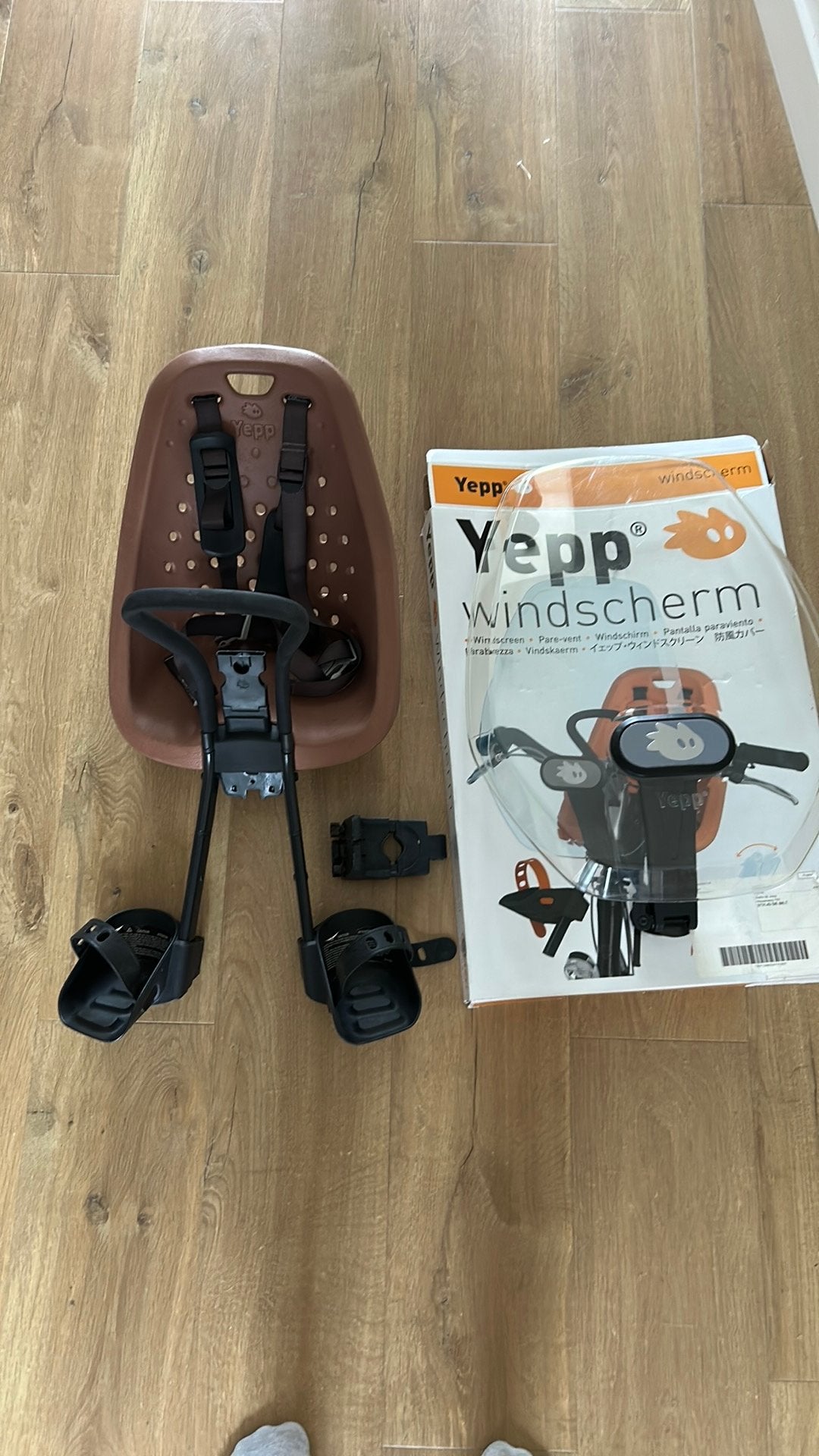 Yepp 1 kinderstoeltje voor bruin incl windscherm+hoofdsteun, Ophalen, Zo goed als nieuw