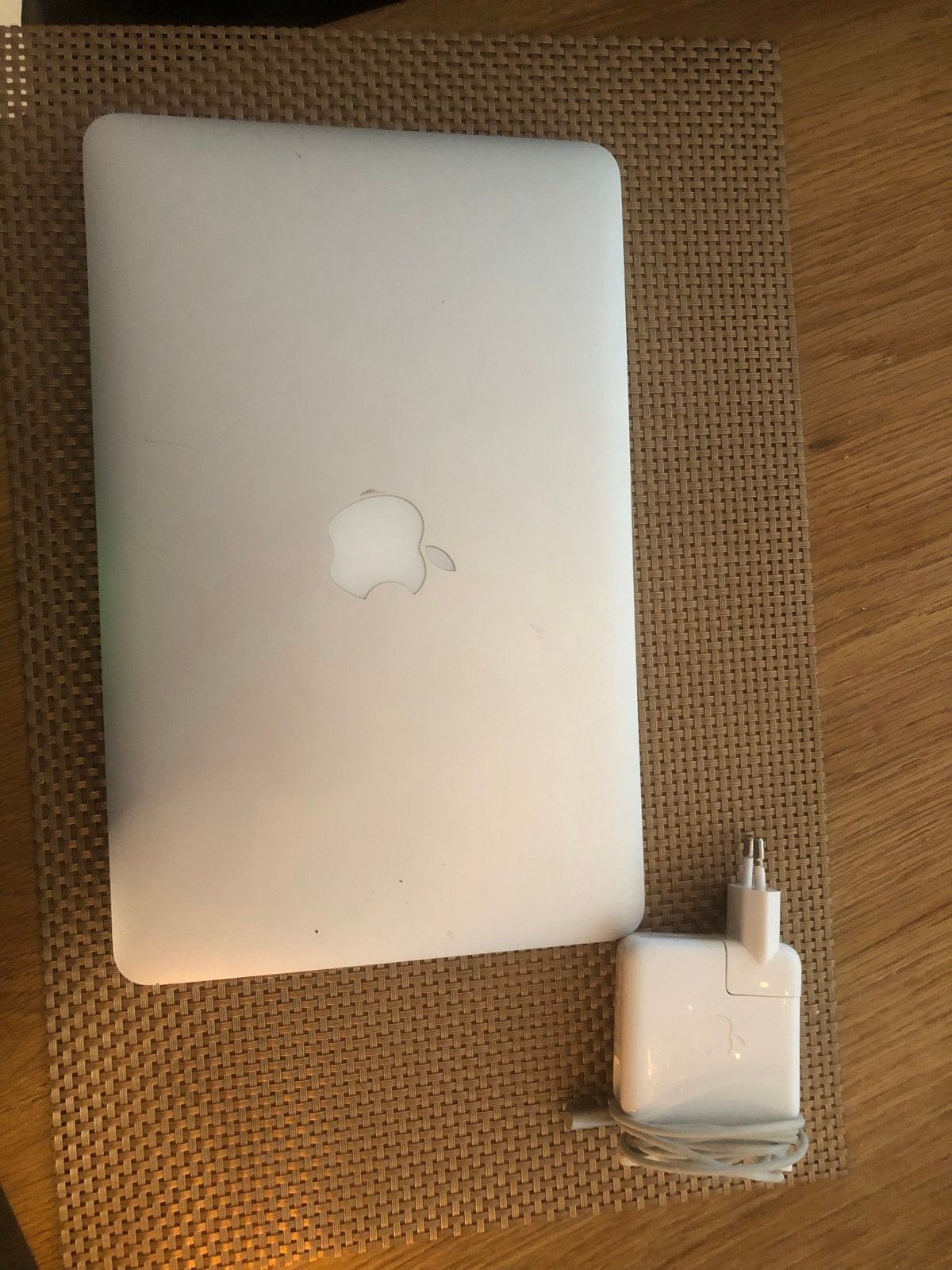 MacBook Air 13 inch - Intel Core i5 - 2GB RAM, Computers en Software, Gebruikt, Minder dan 4 GB, Qwerty, 13 inch