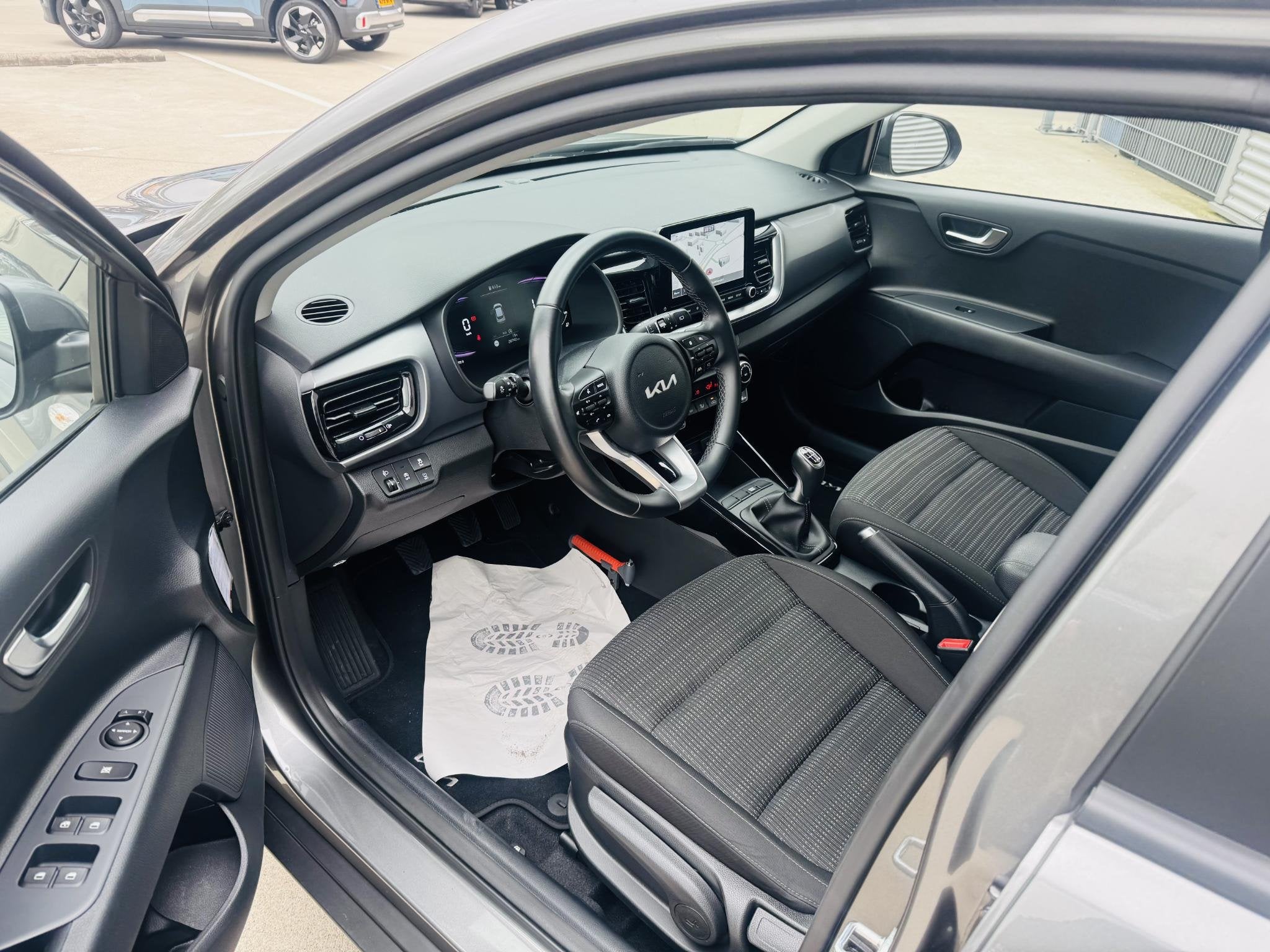 Kia Stonic 1.0 T-GDi MHEV DynamicLine Clima | Cruise | Navi, Auto's, Voorwielaandrijving, Automatische klimaatregeling, Euro 6