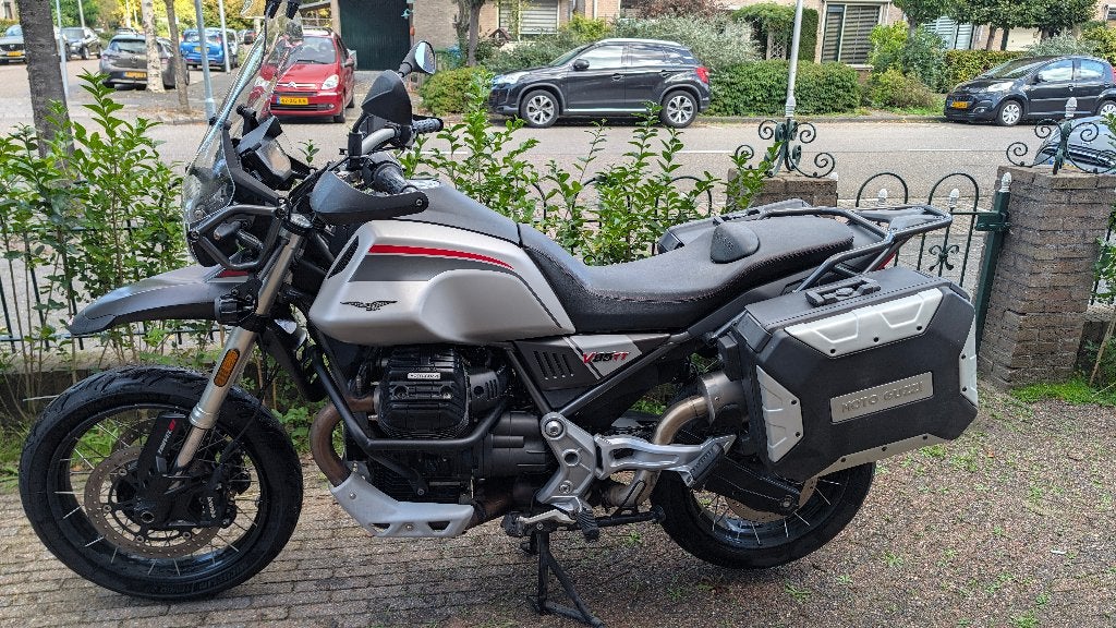 Moto Guzzi v85tt Travel, 2 cilinders, Occasion, Motorrijbewijs A, Particulier