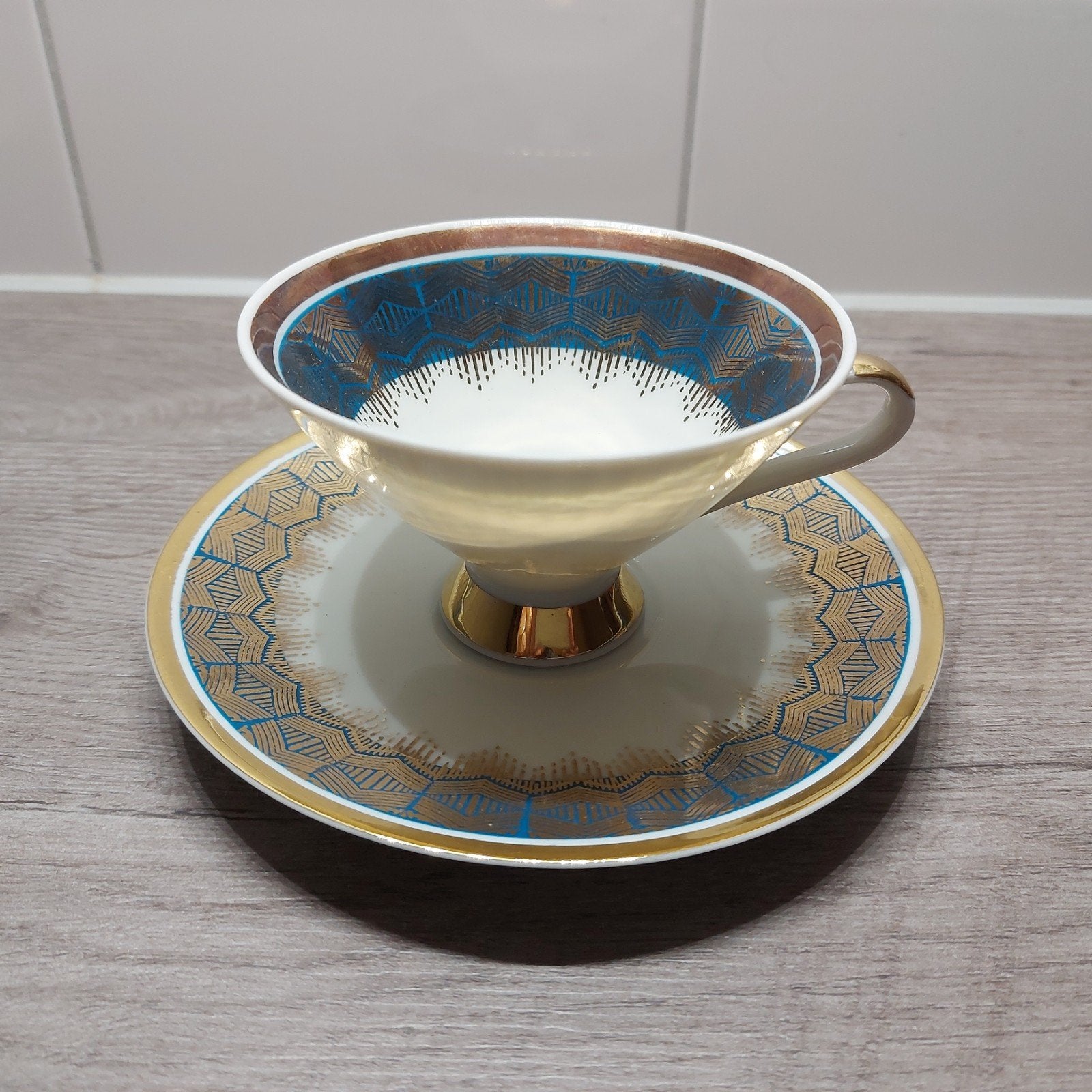 kop en schotel van Mitterteich Bavaria vintage/ brocante /, Ophalen of Verzenden, Zo goed als nieuw, Overige stijlen, Kop(pen) en/of Schotel(s)