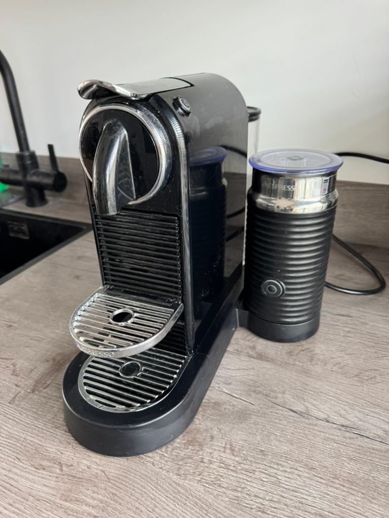 Nespresso Citiz & Milk zwart, Witgoed en Apparatuur, Ophalen, Gebruikt, Espresso apparaat, 4 tot 10 kopjes