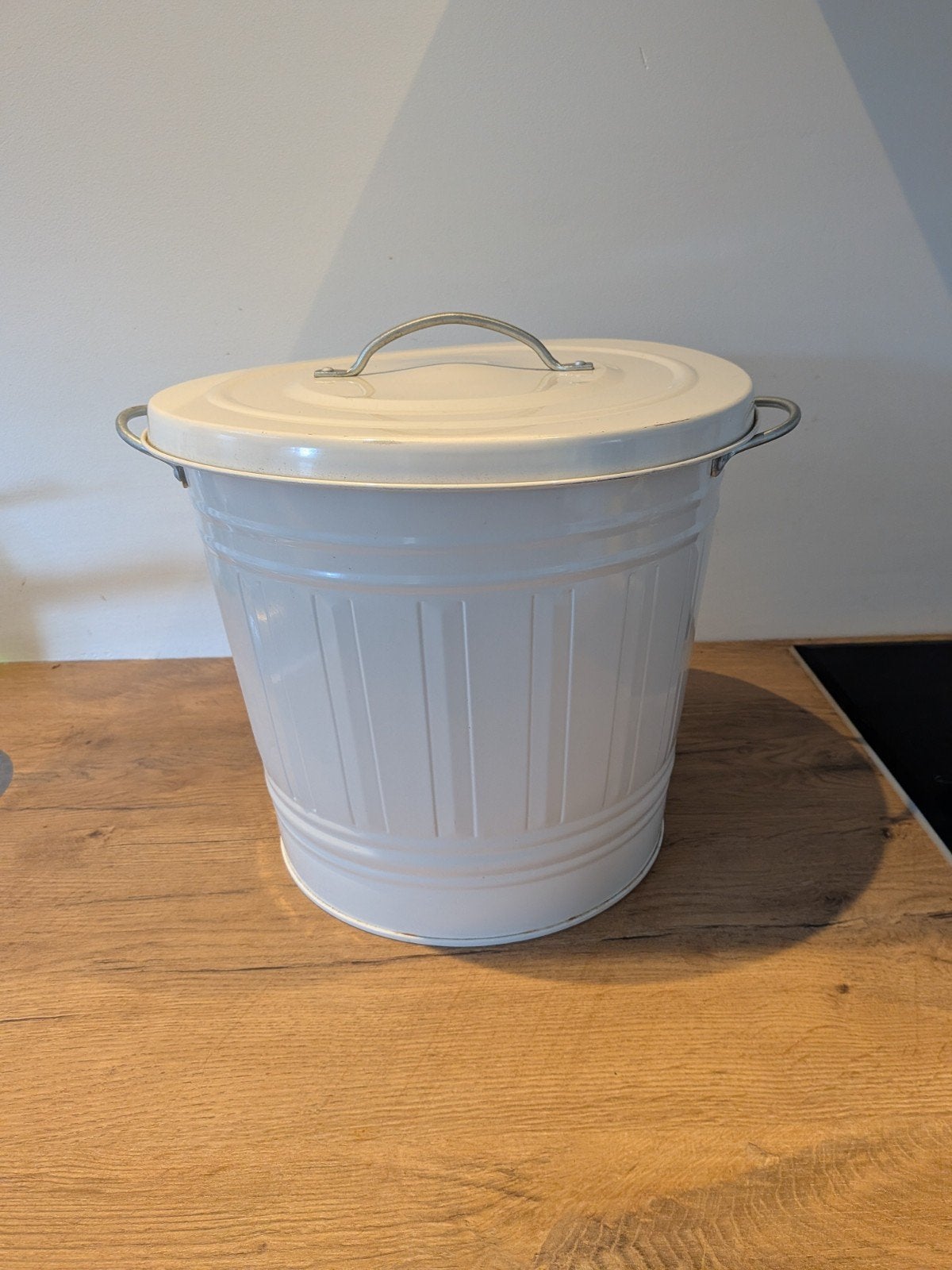 Ikea knodd ton met deksel 16 liter, Ophalen, Gebruikt