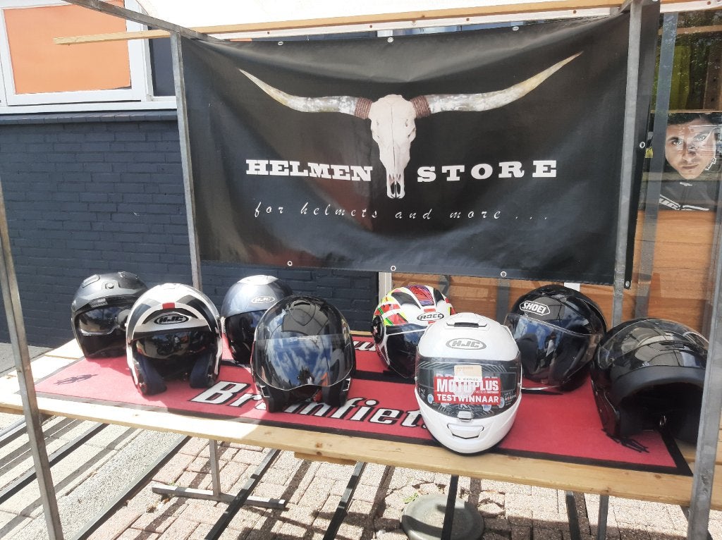 Gebruikte helm uitzoeken €50 per stuk gebruikte helmen € 50, Motoren, Pascalstraat 6 1704 RD Heerhugowaard, Dames, Integraalhelm