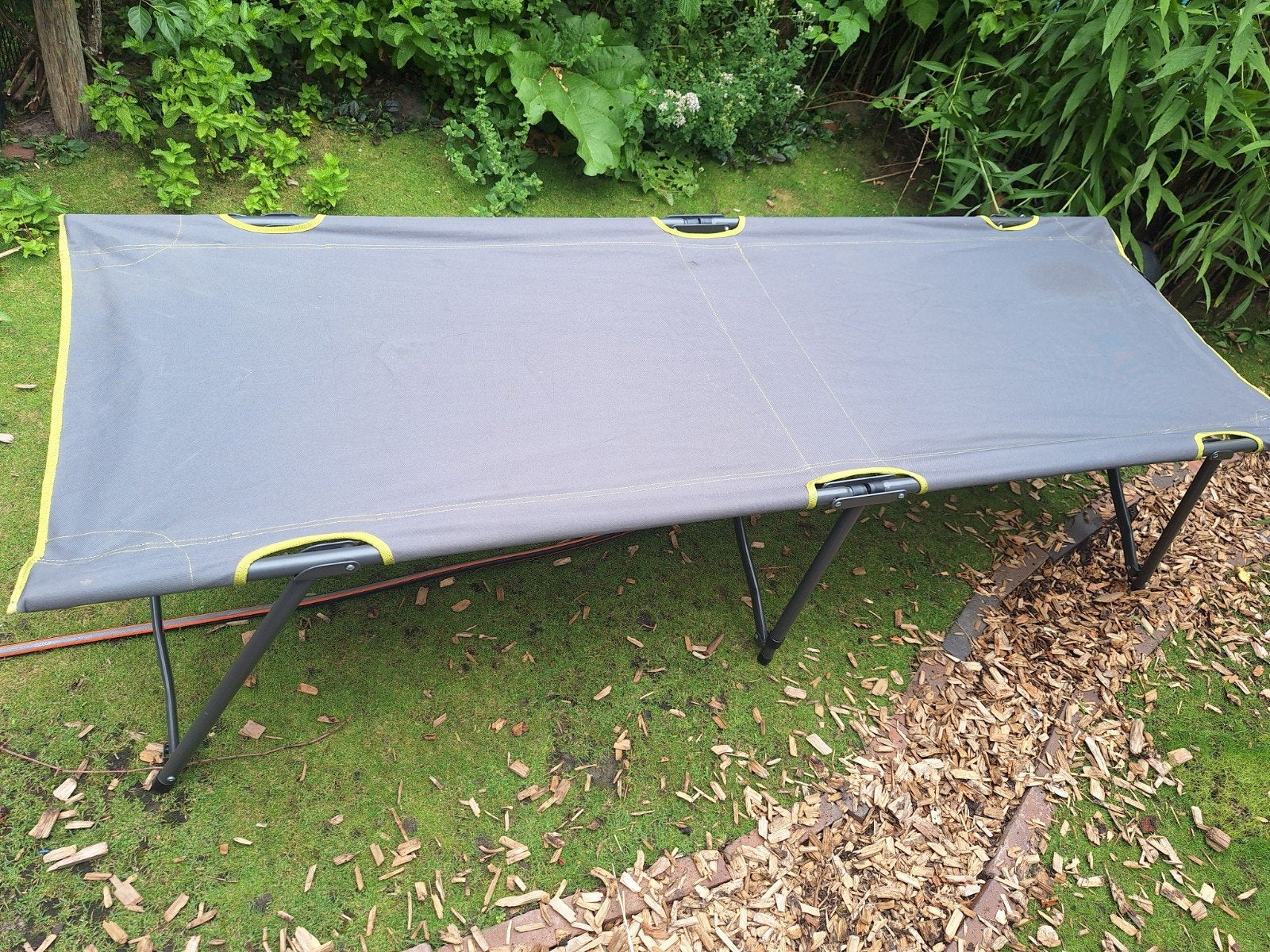 Veldbed / stretcher (inklapbaar) Quechua L100, Ophalen, Gebruikt