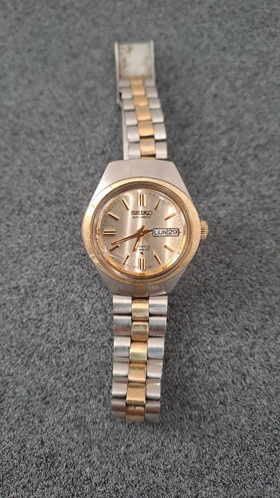 seiko vrouwen horloge, Gebruikt, Polshorloge, Ophalen of Verzenden, Zilver