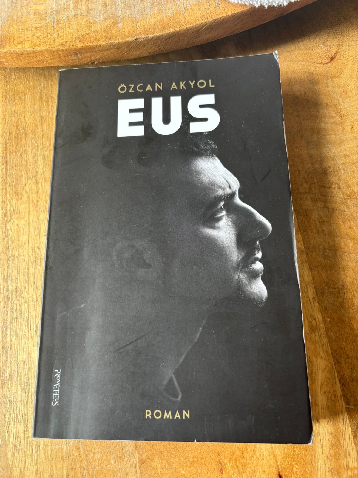 Özcan Akyol - Eus, Ophalen of Verzenden, Gelezen, Özcan Akyol