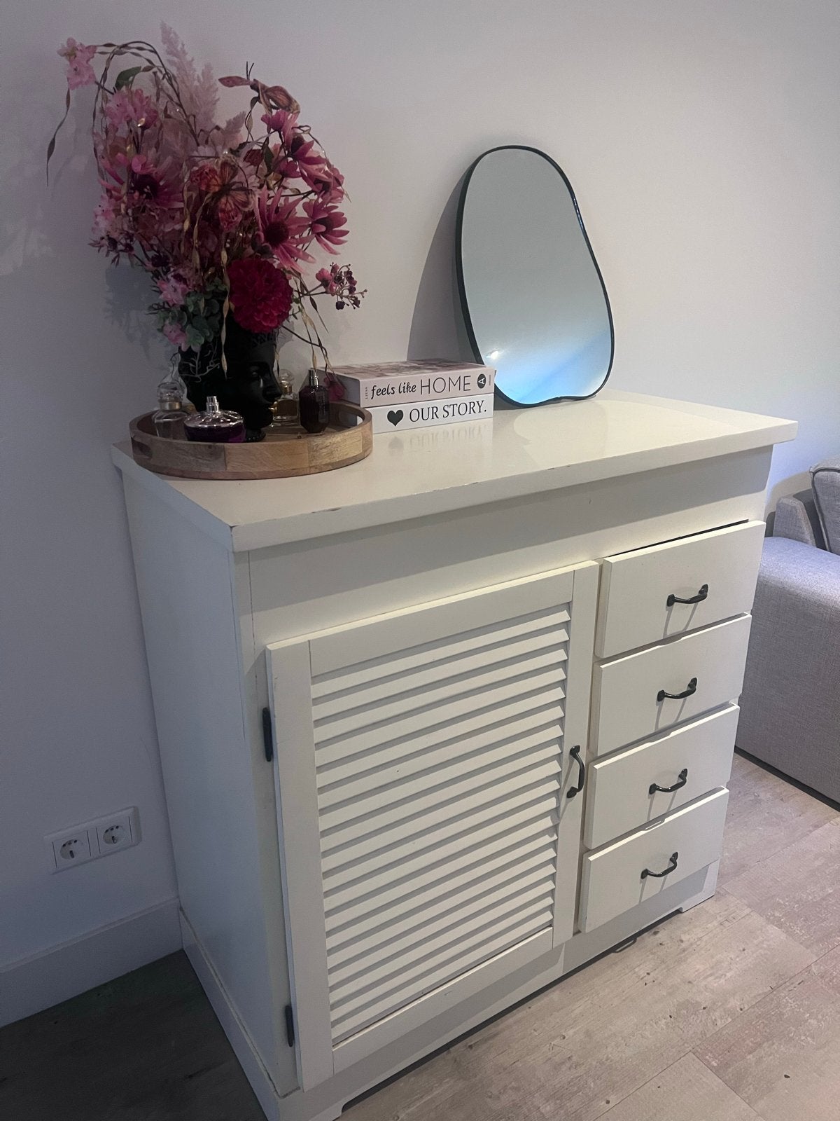 Witte houten dressoir kast met 4 lades en deur, Ophalen, Gebruikt, 50 tot 100 cm, Met lade(s)