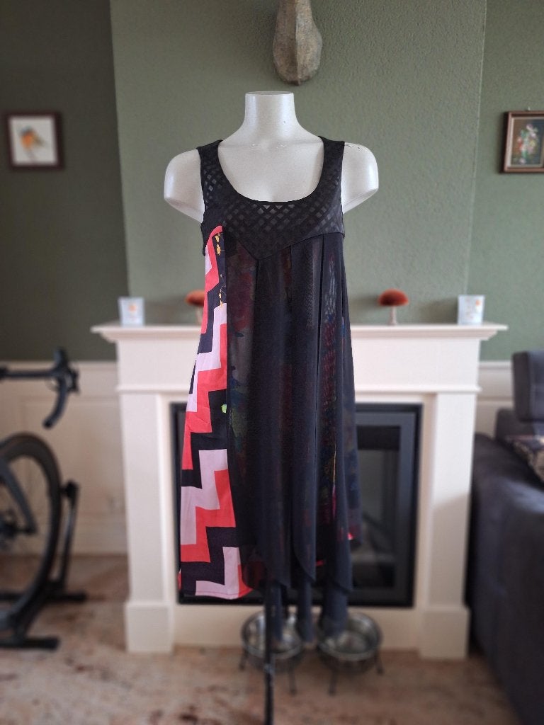 Eroke nieuwe jurk met voile stukken IT 42 NL 38, Kleding | Dames, Maat 38/40 (M), Zo goed als nieuw, Knielengte, Eroke