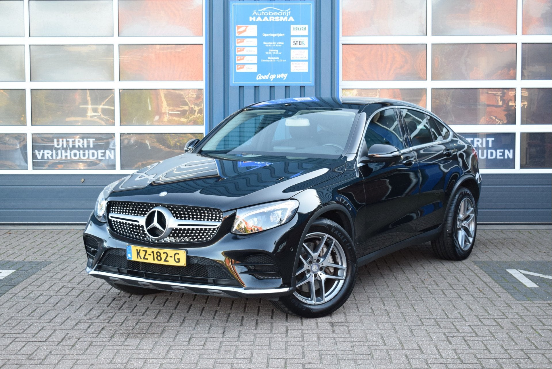 Mercedes-Benz GLC Coupé 220 d 4MATIC Ambition AMG Trekhaak, Auto's, Automaat, Automatische klimaatregeling, Gebruikt, Zwart