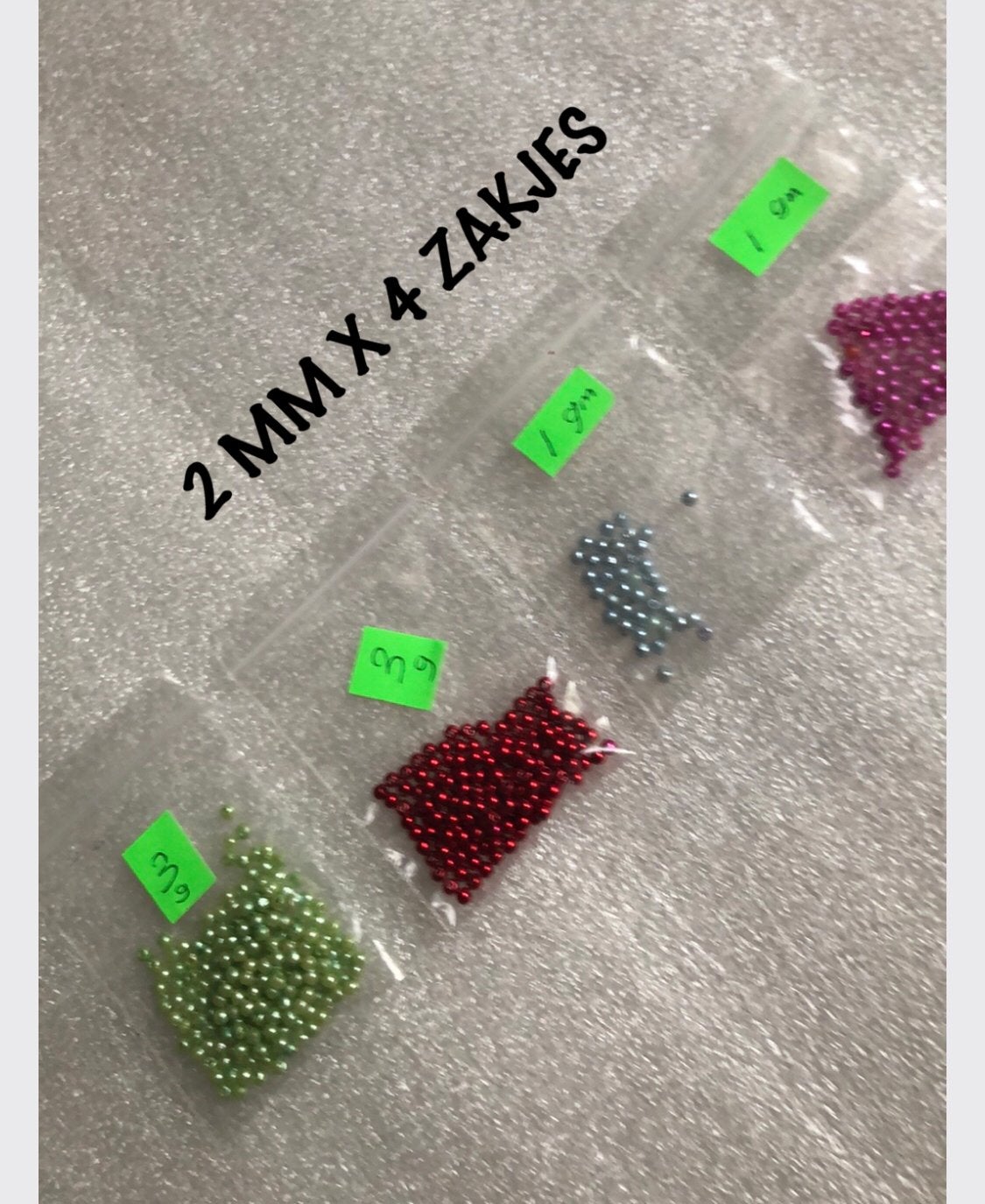 PAREL - RESTANT - 2 / 3 MM X 7 zakjes - 1 €, Hobby en Vrije tijd, Naaien en Fournituren, Ophalen of Verzenden, Zo goed als nieuw